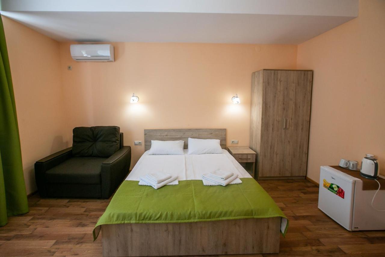 Гостиница "Курорт" Pizunda Extérieur photo