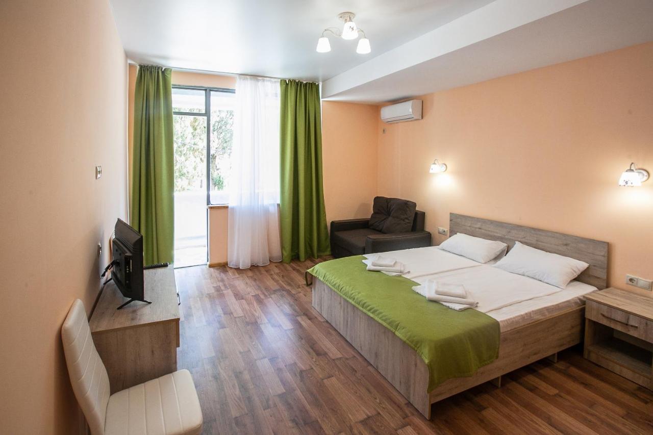 Гостиница "Курорт" Pizunda Extérieur photo