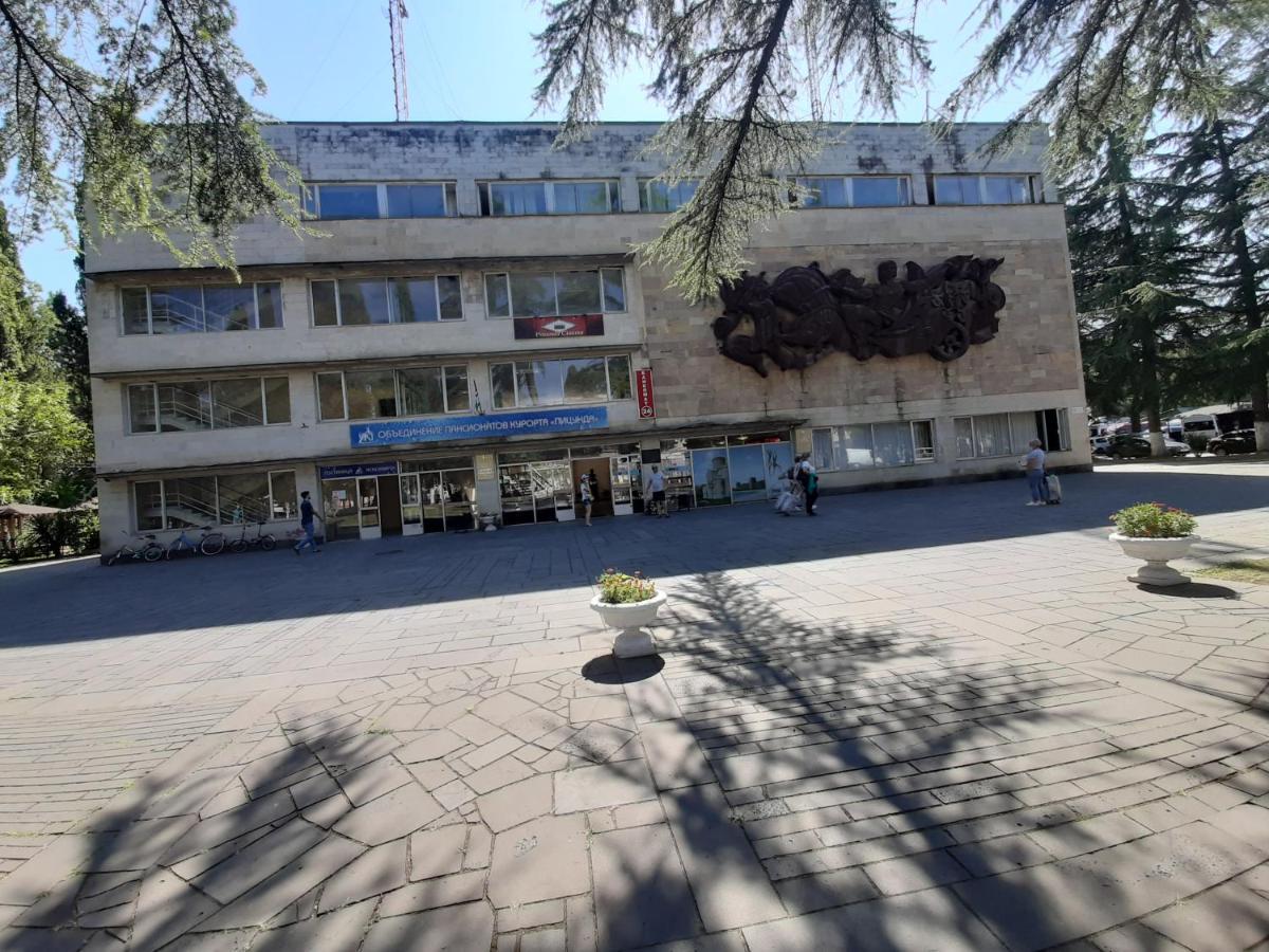 Гостиница "Курорт" Pizunda Extérieur photo